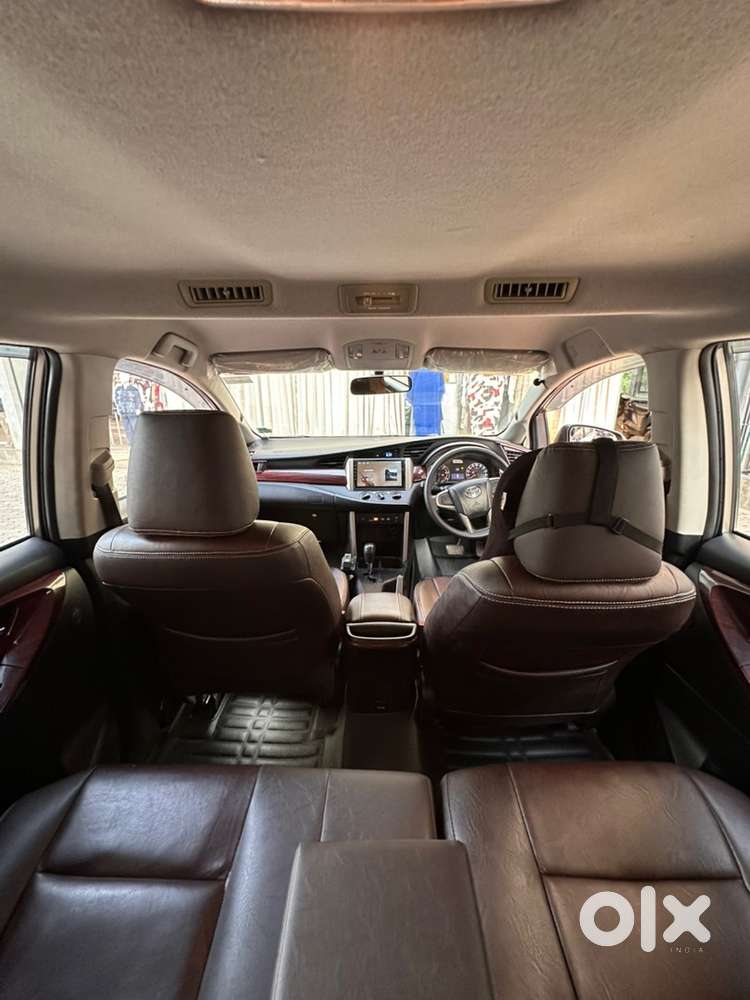 Innova Crysta 2.8 G Diesel Automatic