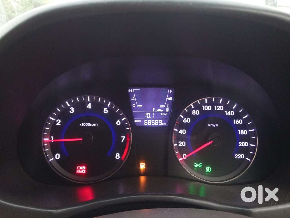 Hyundai Verna 1.6 Ex Vtvt, 2013, Petrol