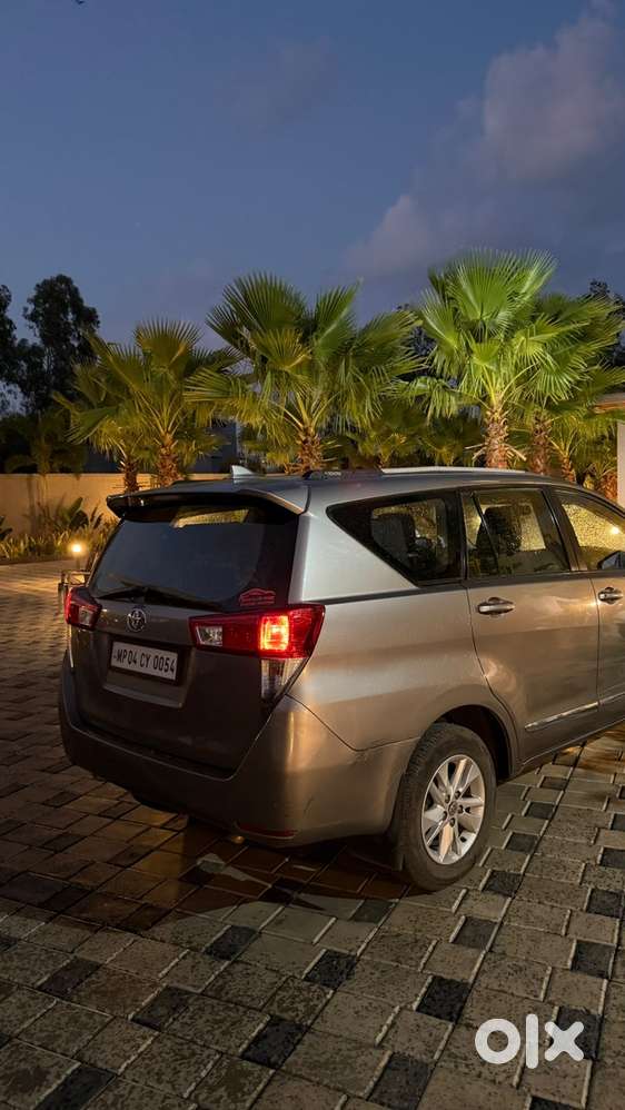 Toyota Innova Crysta 2019