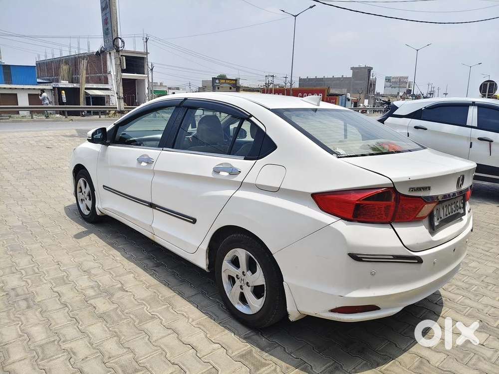 Honda City 2015 Cng & Hybrids Good Condition