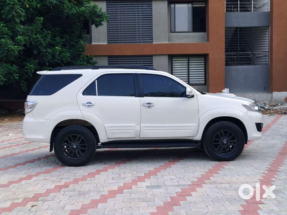 Toyota Fortuner 4x2 Manual, 2014, Diesel