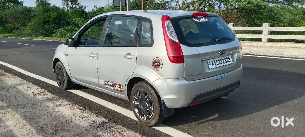 Ford Figo Titanium 2010 Year