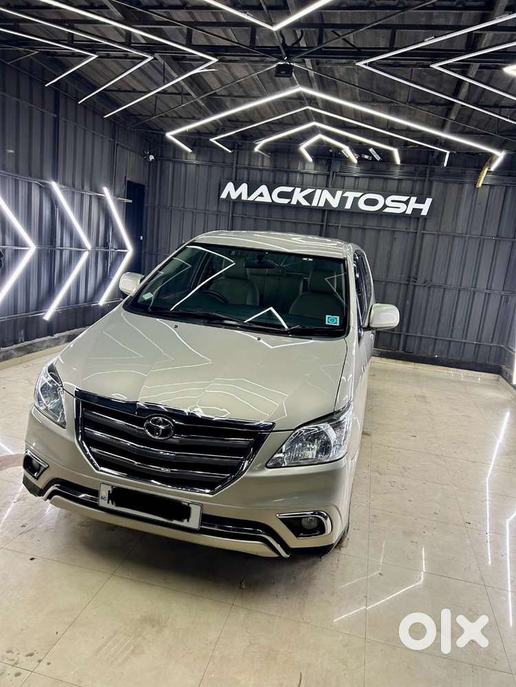 Toyota Innova 2016 Diesel 117000 Km Driven