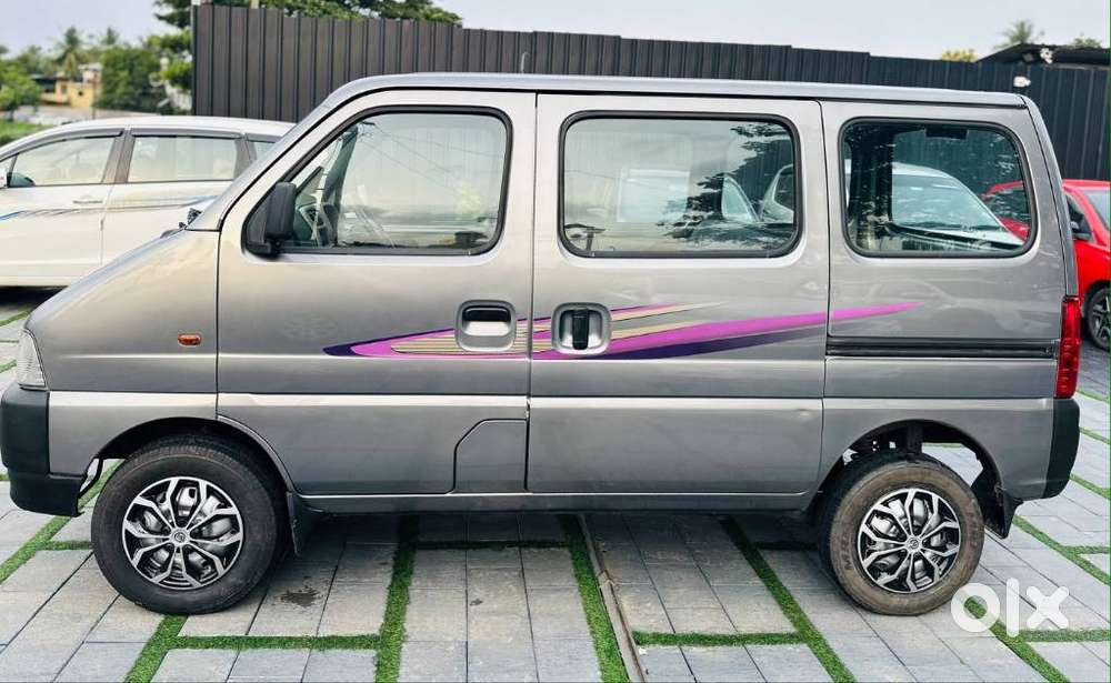 Maruti Suzuki Eeco 5 Str Ac (o), 2016, Petrol