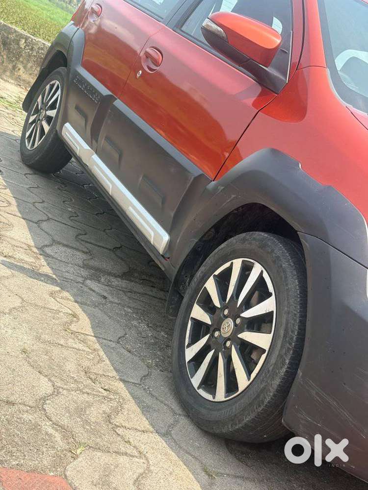 Toyota Etios Cross 1.2l G, 2016, Petrol