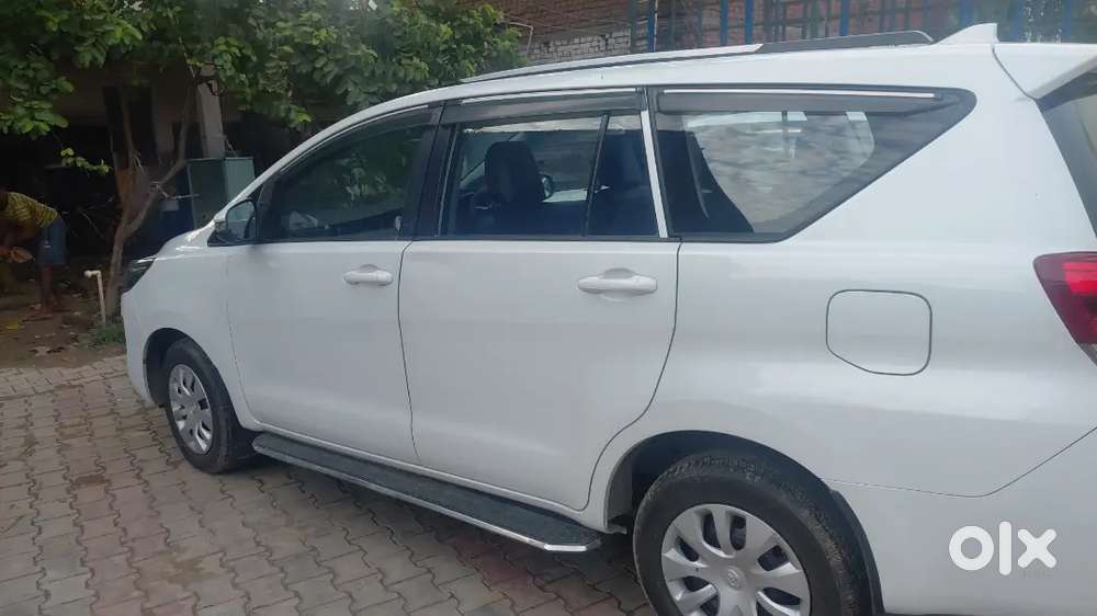 Toyota Innova Crysta 2023 Diesel Manual Car