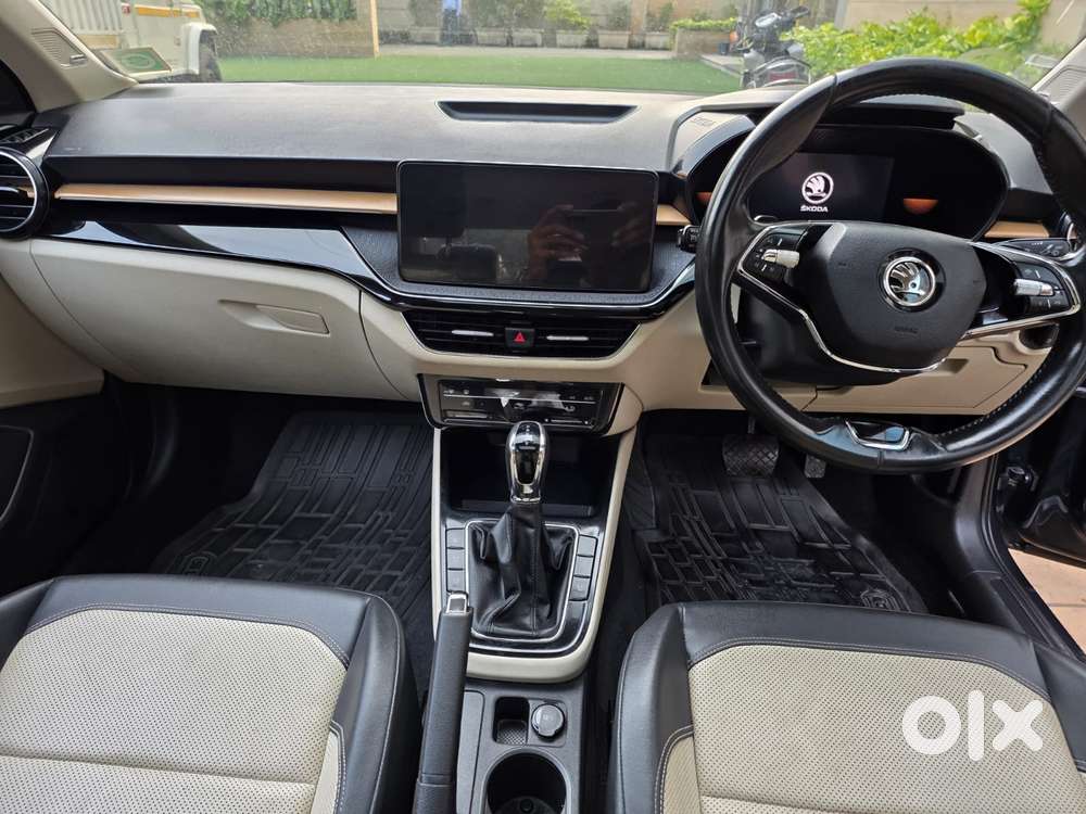 Skoda Slavia 1.0 Tsi Style, 2022, Petrol
