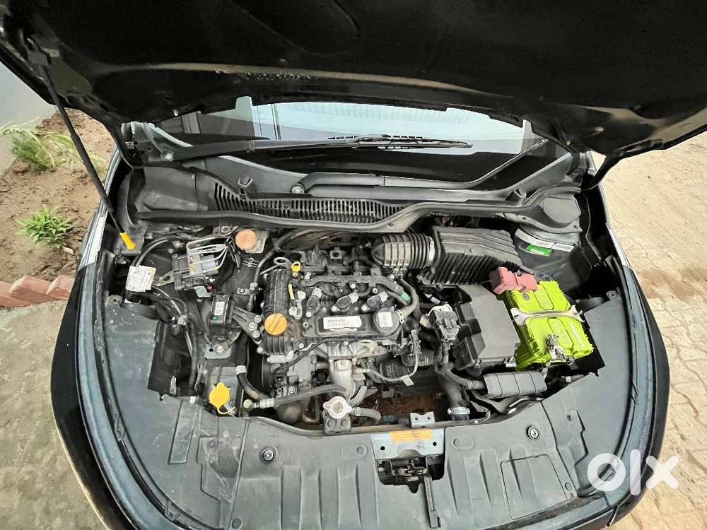 Selling My 2022 Tata Altroz Xza+ Dca – Top Model Automatic (petrol).