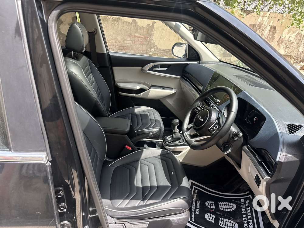 Kia Carens G1.5 6mt Gravity, 2024, Petrol