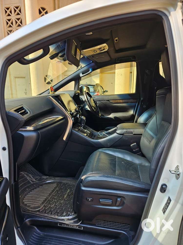 Toyota Vellfire Vip &ndash; Executive Lounge, 2022, Petrol