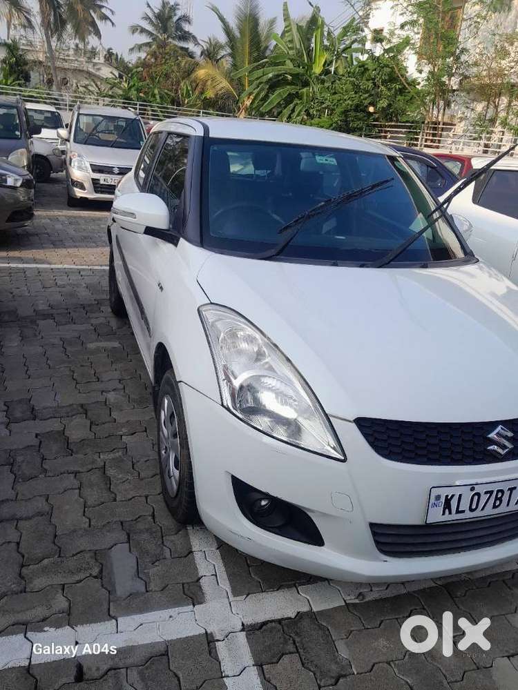 Maruti Suzuki Swift Vxi + Manual, 2012, Petrol