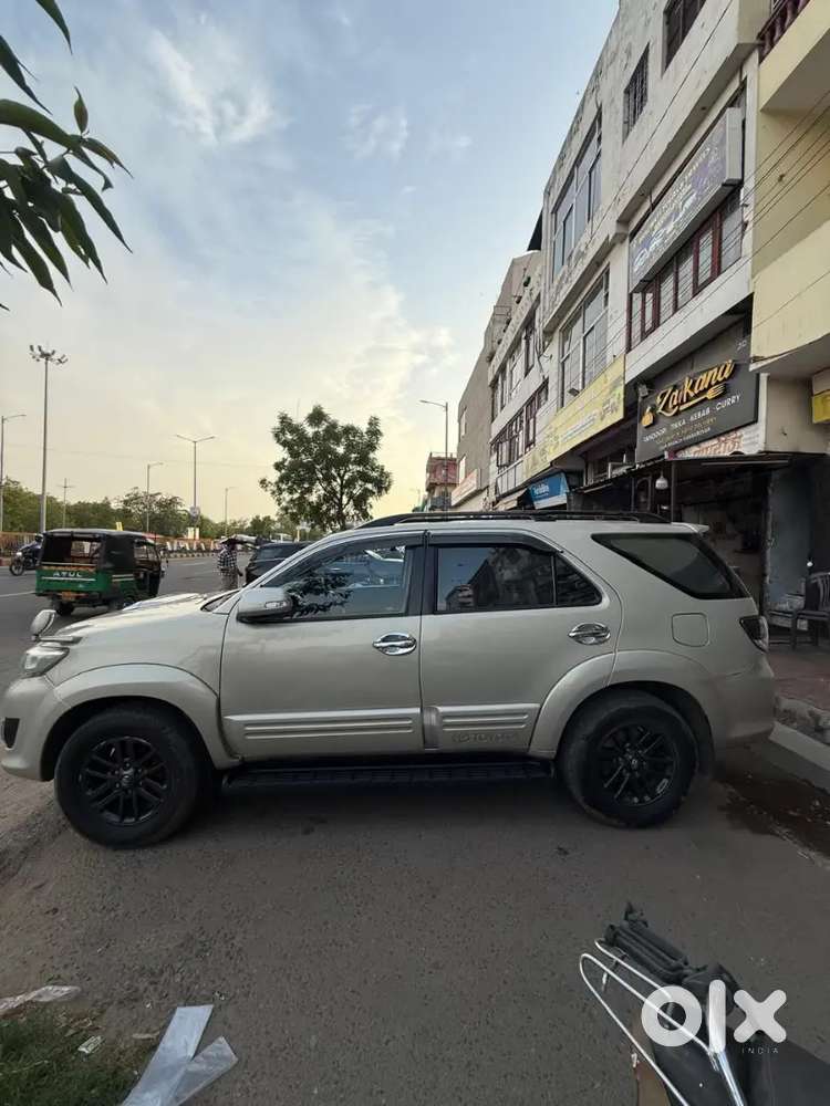 Toyota Fortuner 2015 Diesel 161000 Km Driven