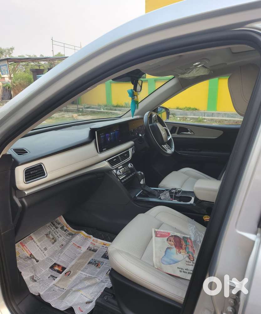Mahindra Xuv700 2.2 Ax 7 Diesel At Luxury Pack Str, 2021, Diesel