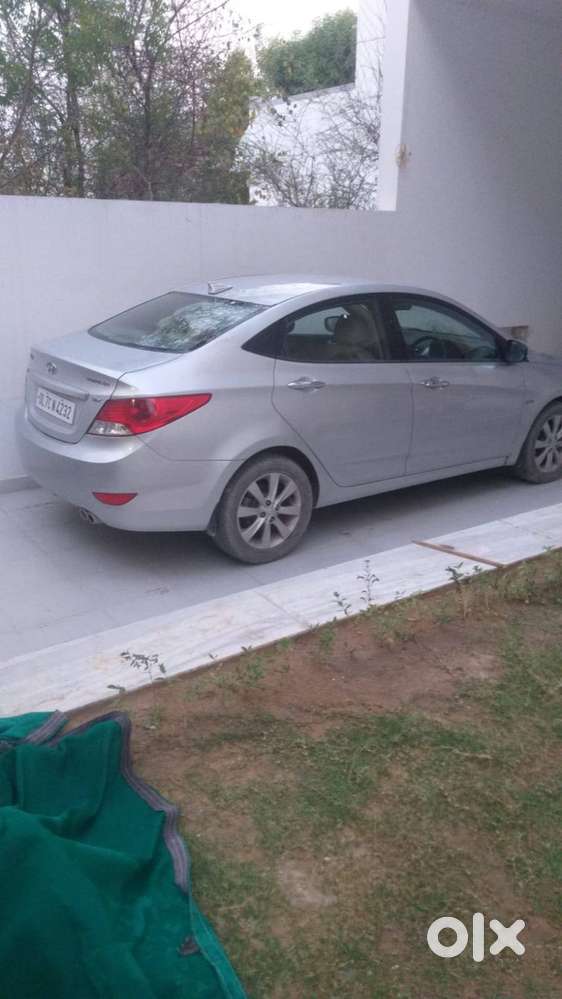 Top Model Automatic Verna Fludic July 2012 Full Insurance Avg 18 Kmpl