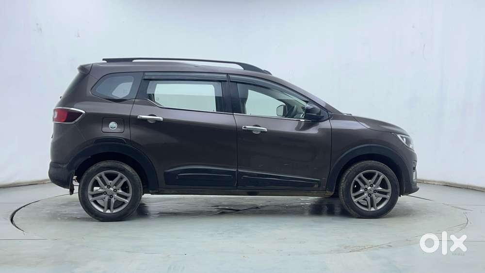 Renault Triber Rxz, 2021, Petrol
