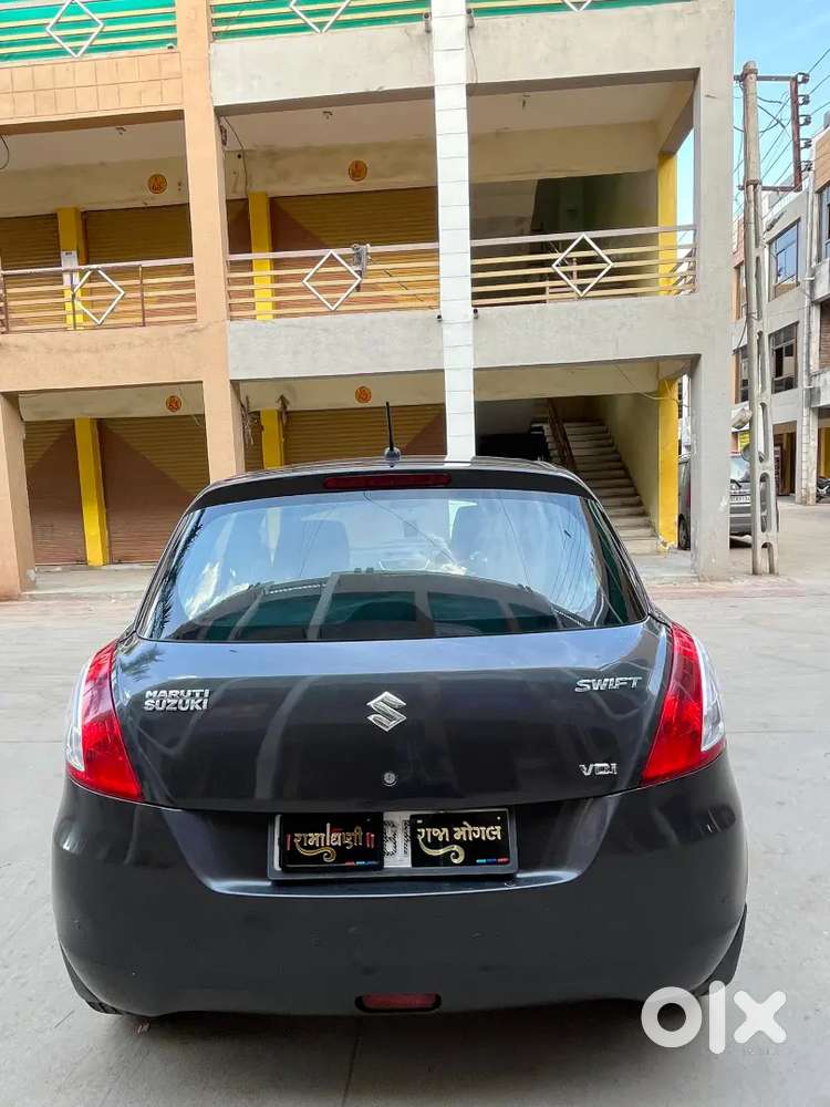 Maruti Suzuki Swift 2015 Diesel 75000 Km Driven