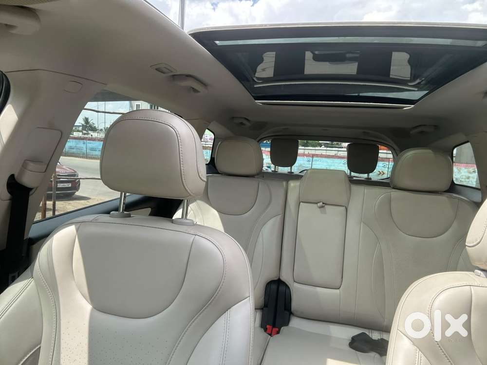 Mahindra Xuv700 2.2 Ax 7 Diesel At Str, 2023, Diesel