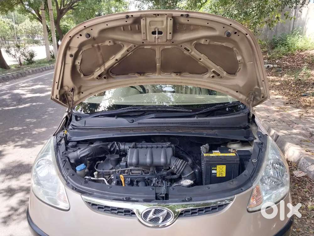 I10 Light Golden Colour 2009 Model For Sale
