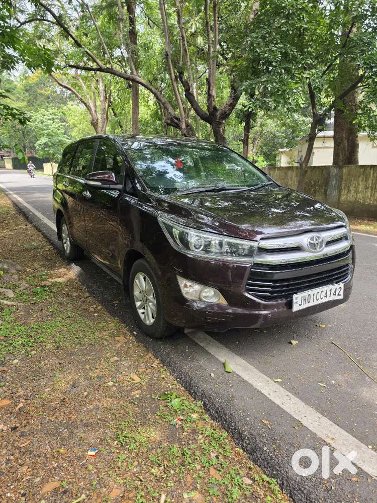 Toyota Innova Crysta 2016 Diesel 117000 Km Driven