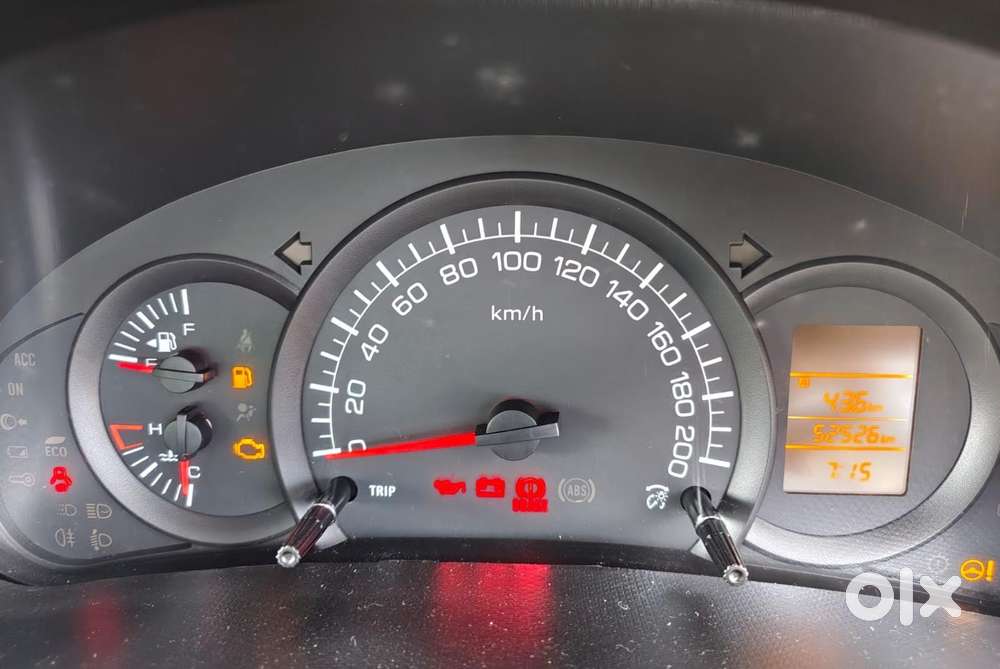 Maruti Suzuki Swift Lxi Optional-o, 2015, Petrol