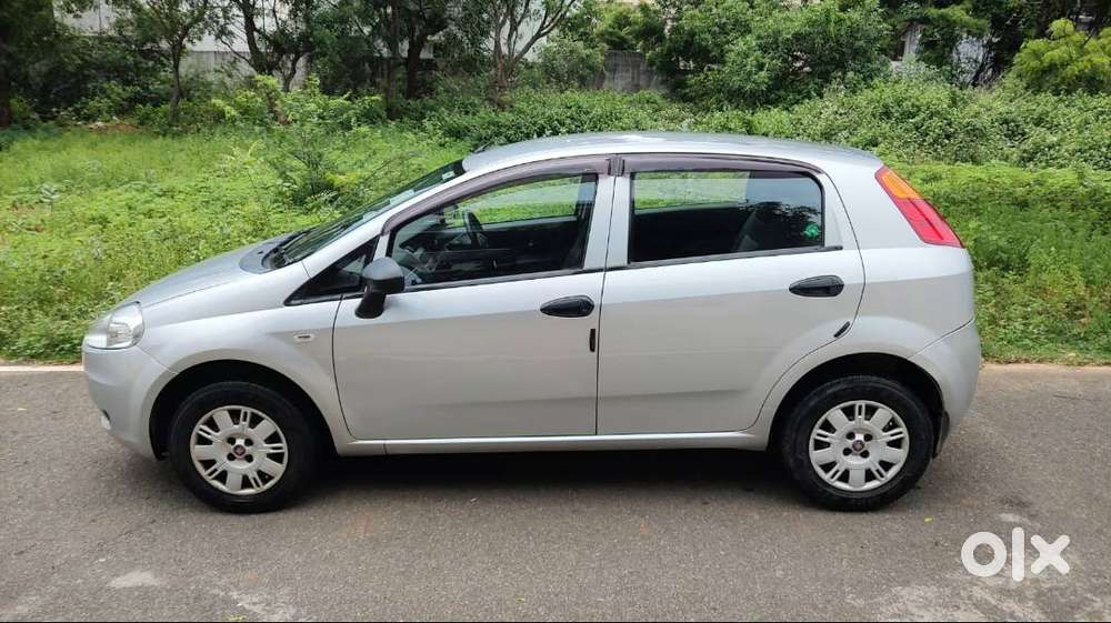 Well-maintained Fiat Punto - Diesel Car (december 2013 Model)
