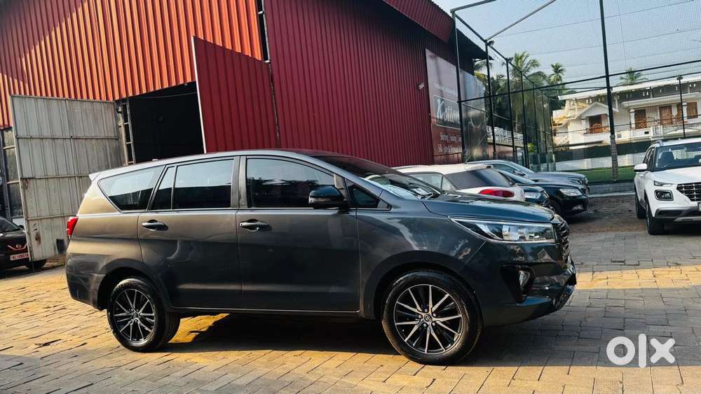Toyota Innova Crysta 2.8 Gx At 7 Str, 2016, Diesel