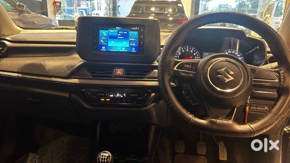 Maruti Suzuki Swift Vxi + Manual, 2026, Petrol