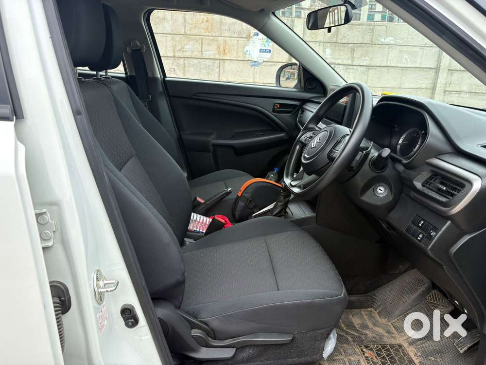Maruti Suzuki Brezza 1.5 Vxi At Smart Hybrid, 2025, Petrol