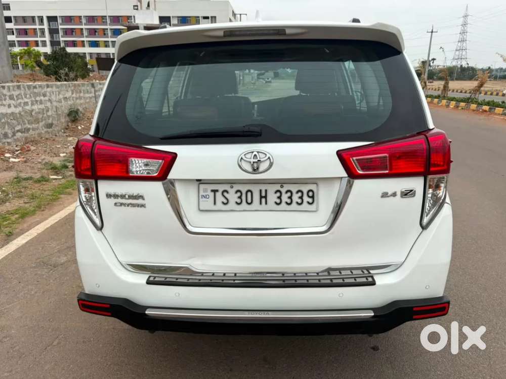 Toyota Innova Crysta 2.7 Zx At, 2022, Petrol