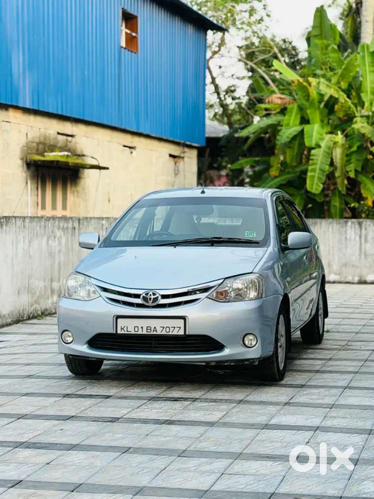 Toyota Etios 1.5 V 2011