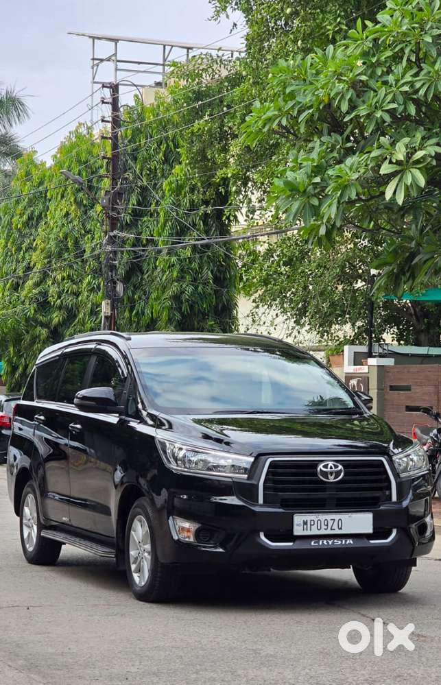 Toyota Innova Crysta [2020-ongoing] 2.4 Gx 8 Str, 2023, Diesel