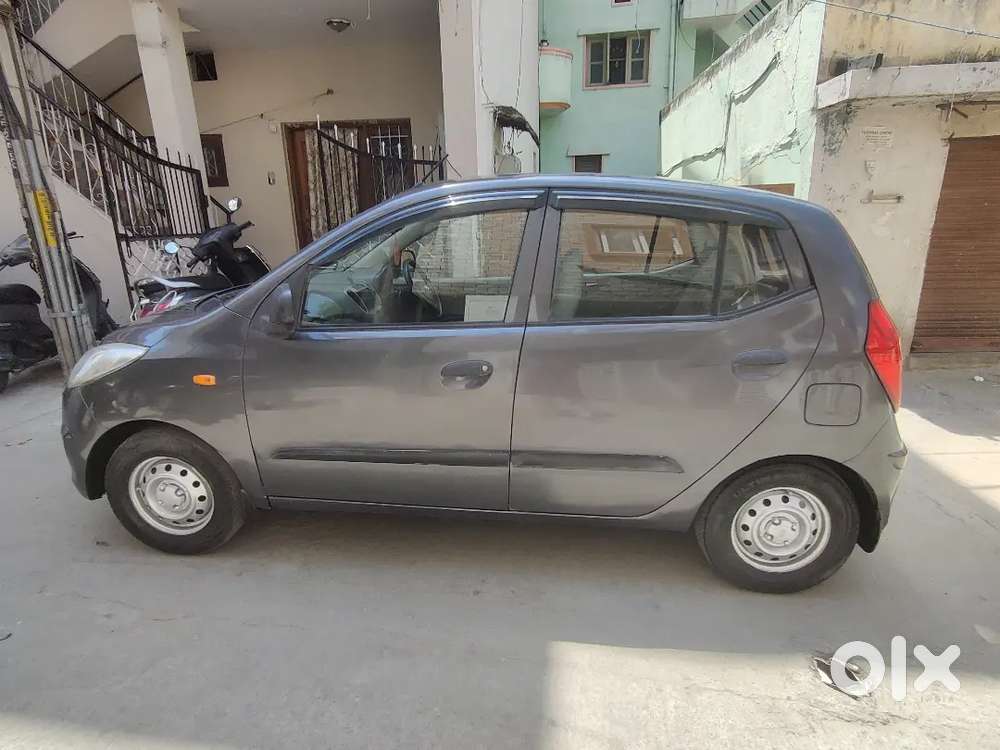 I10 Era 5 Door 5 Seater Metallic Grey Colour Petrol Version