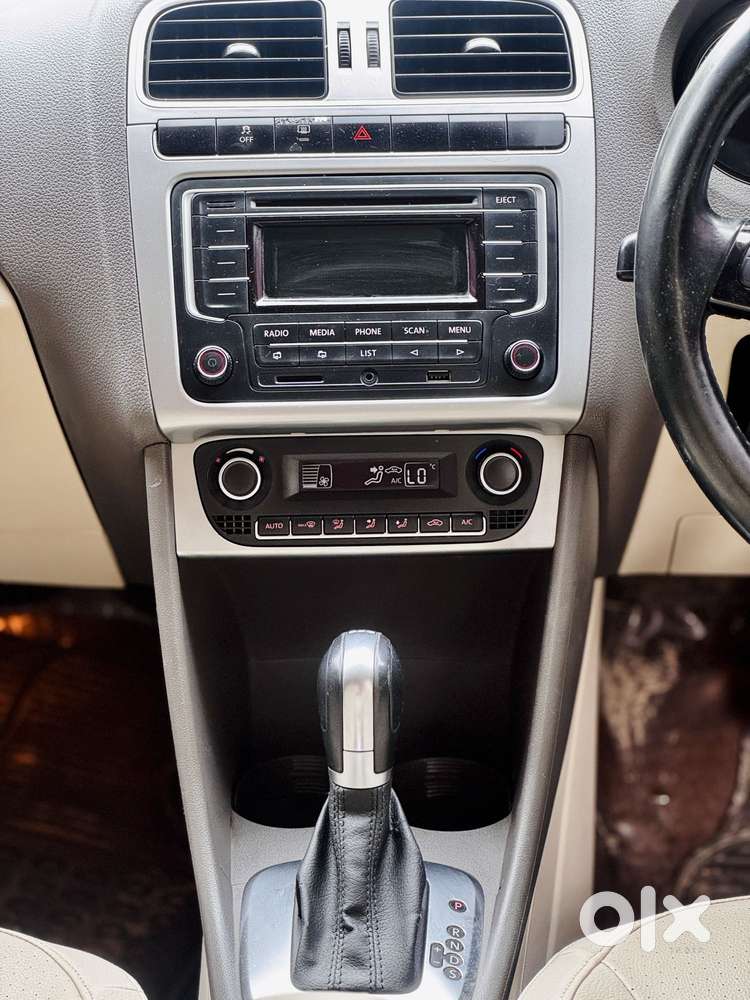 Volkswagen Vento 1.2 Tsi Highline At, 2015, Petrol