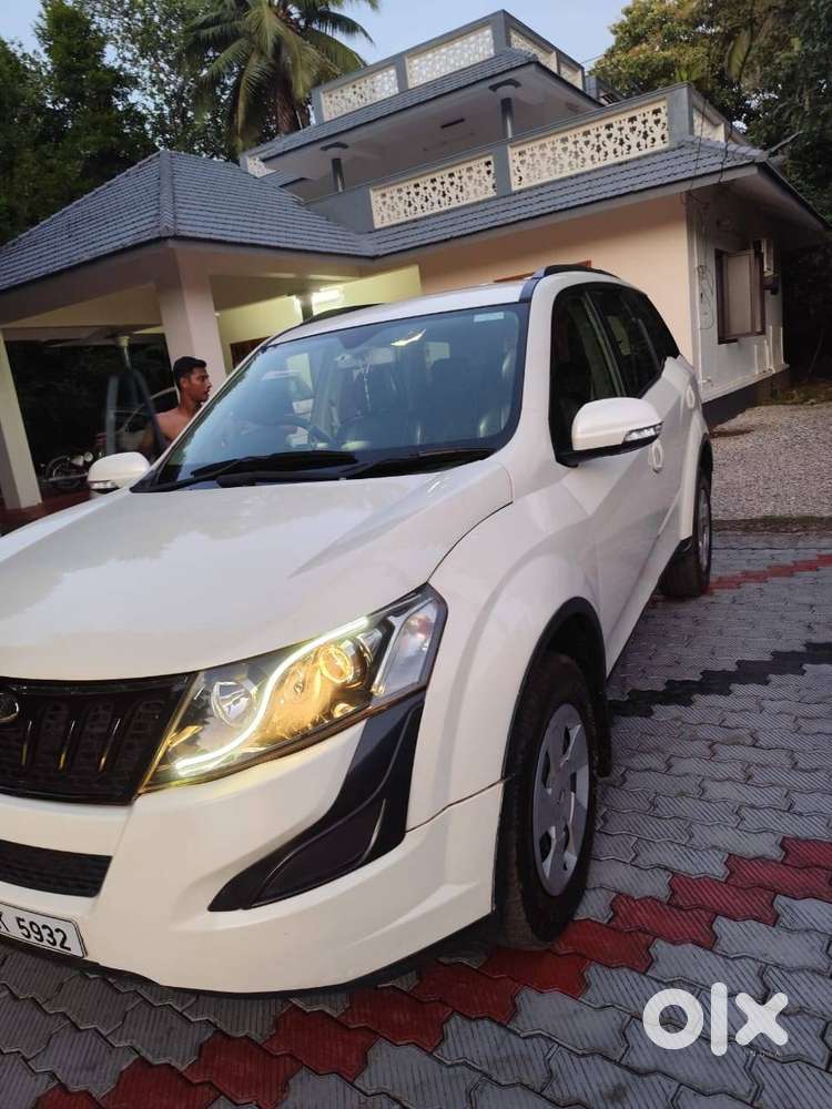 Mahindra Xuv500 2016 Diesel 133000 Km Driven