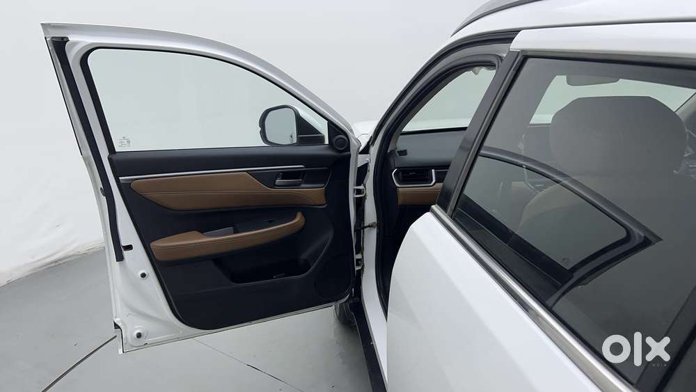 Honda Elevate Zx Mt, 2024, Petrol