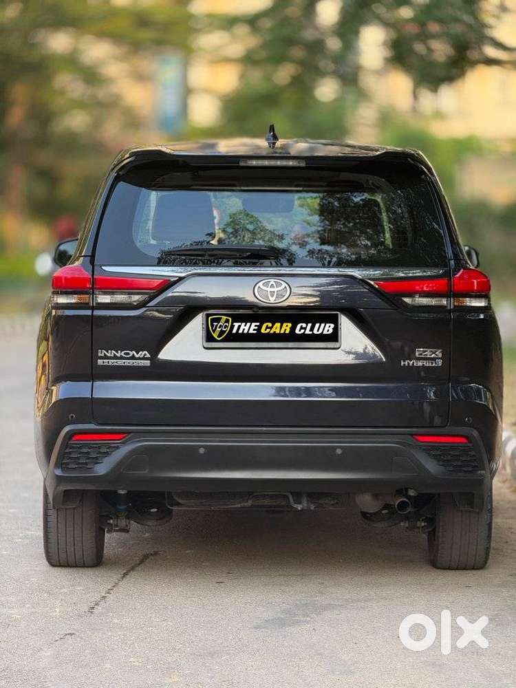 Toyota Innova Hycross 2.0 Zx Hybrid 7 Str, 2024, Petrol