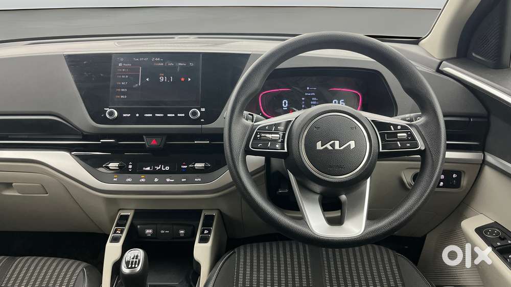 Kia Carens Luxury (o)1.5 Turbo Petrol Dct 7 Str, 2024, Petrol