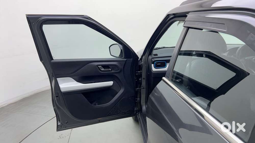 Tata Punch 1.2 Revotron Creative Dual Tone, 2022, Petrol