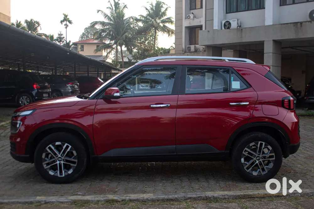 Hyundai Venue Sx(o) Turbo Dct 2023  Top Variant  Excellent Condition