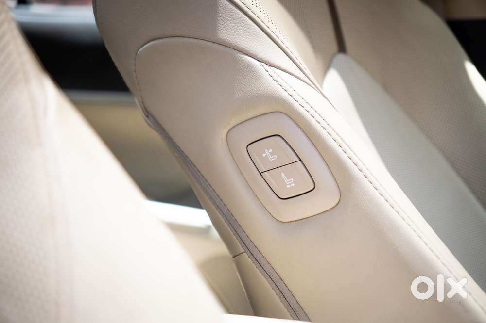 Toyota Camry 2.5 Hybrid, 2020, Petrol