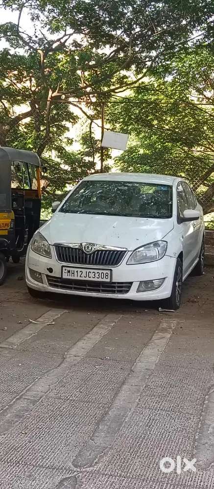 Skoda Rapid 2012 Petrol   With Cng Kit