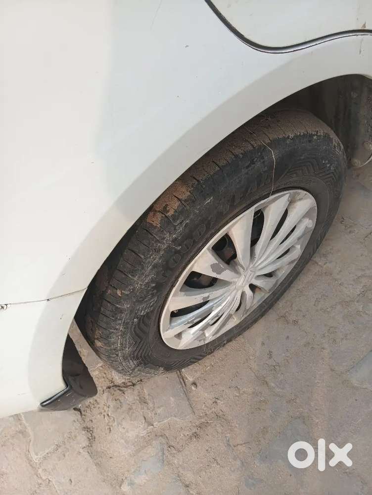 Maruti Suzuki Dzire 2015