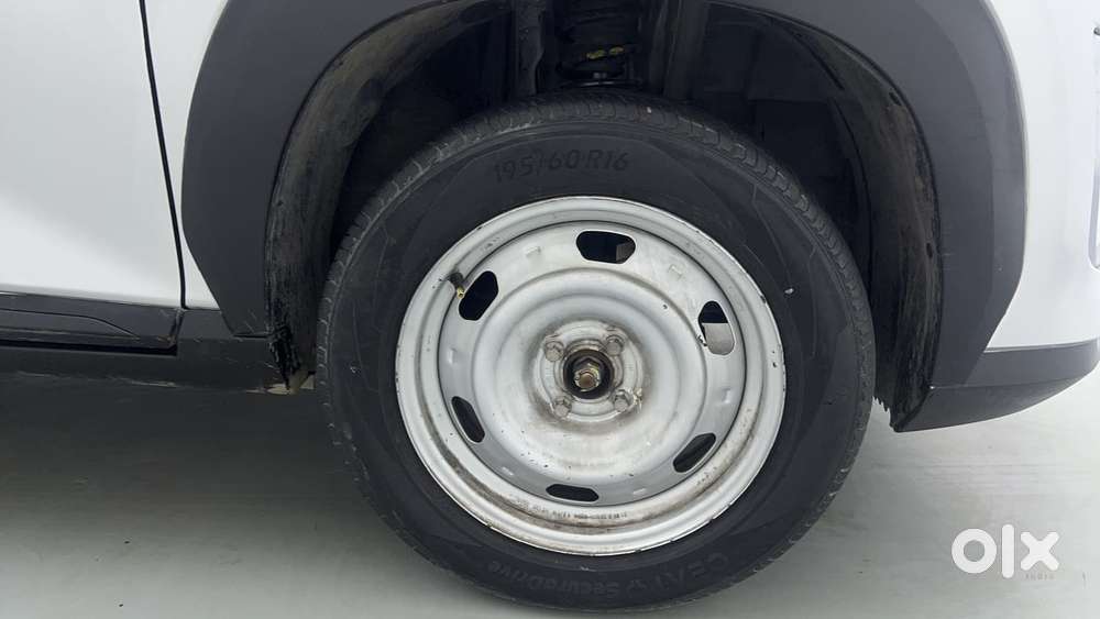 Nissan Magnite 1.0 Xe, 2022, Petrol