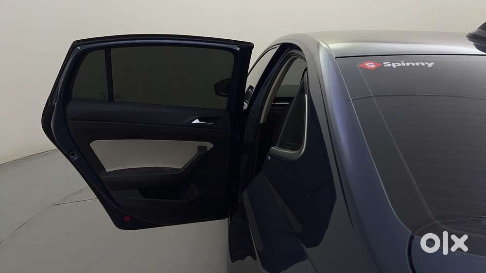 Skoda Slavia Style 1.0l Tsi Mt, 2023, Petrol