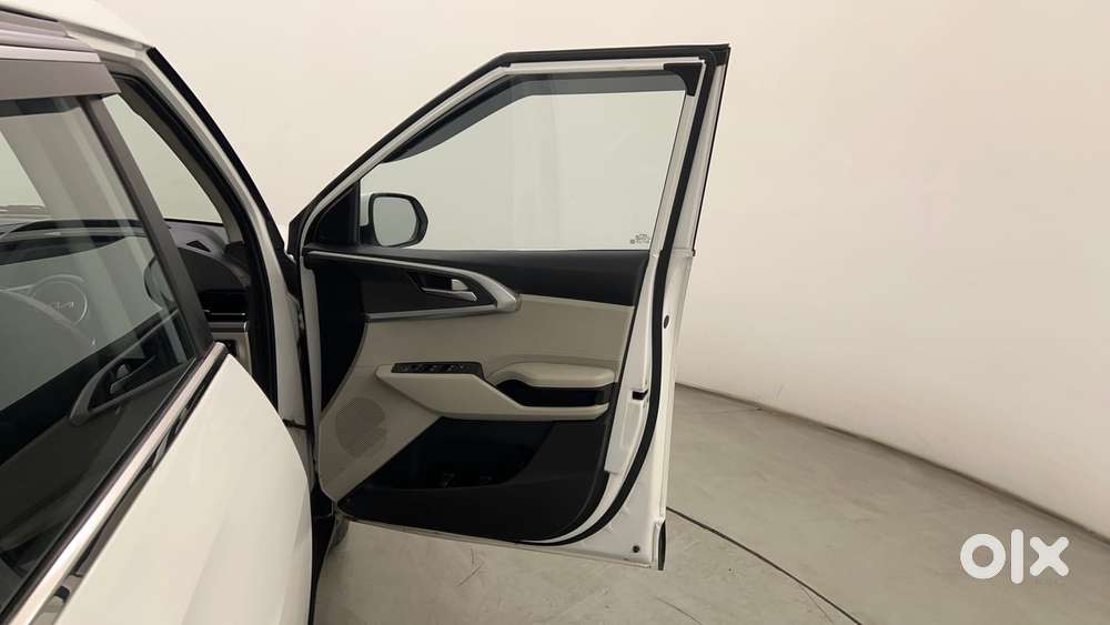 Kia Carens 1.4 Prestige 7 Str, 2022, Petrol