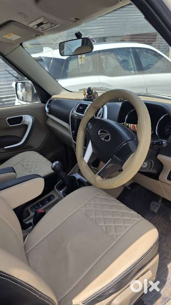 Mahindra Tuv 300 Mhawk100 T8, 2015, Diesel