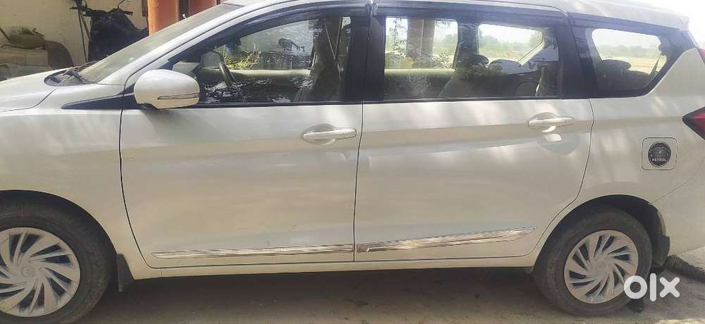 33000/ Chali Hai.