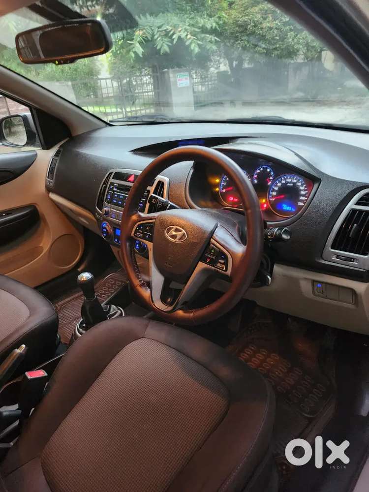 Hyundai I20 Sportz Petrol 2013
