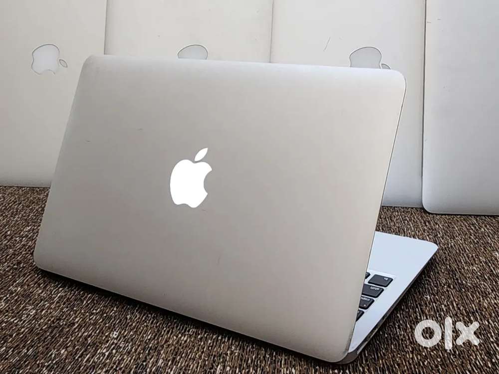 Apple Macbook Air 11inch A1465 Rare Model i5 4gb 128gb SSD