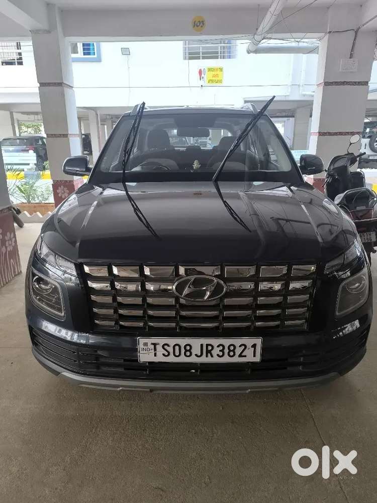 Hyundai Venue 2023 Diesel 66000 Km Driven